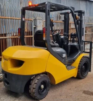 Forklift Komatsu bekas 3 ton