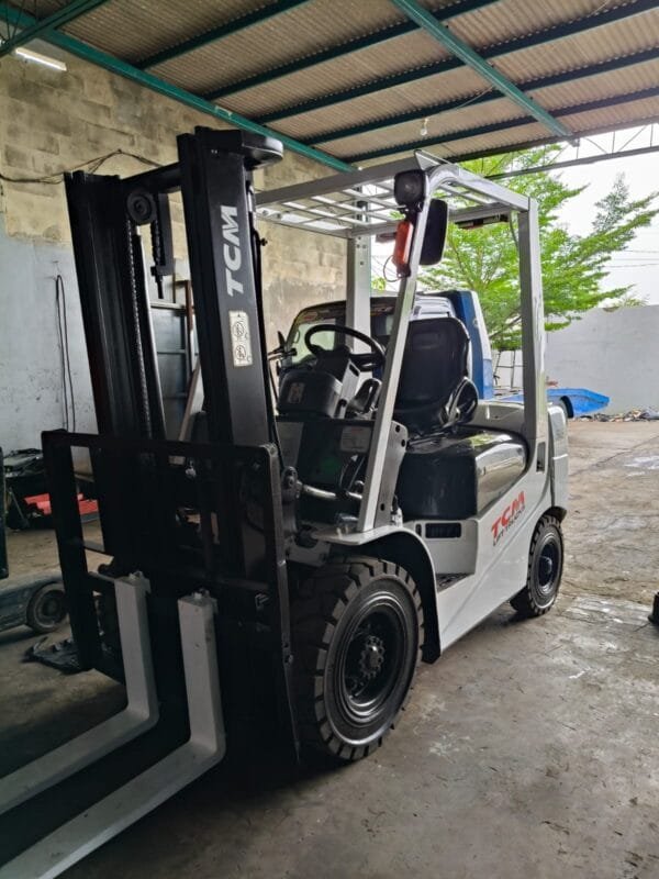 Forklift TCM 2.5 ton FD25C6